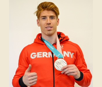 Eishockey Spieler Beratung Agentur Berater Michael Buehler Sana Hassan