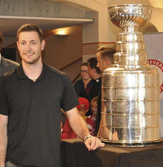 Eishockey Spieler Beratung Agentur Berater Michael Buehler Sana Hassan